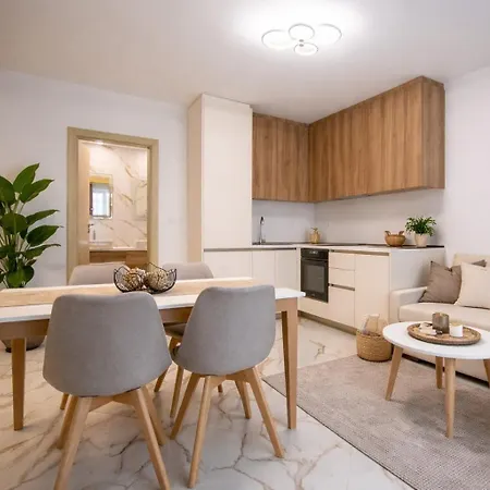 Solemare Luxury 2 Bedroom 아헬로이