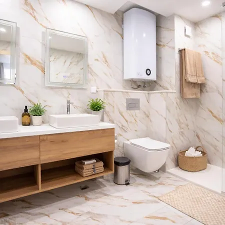 Solemare Luxury 2 Bedroom 아헬로이